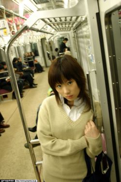内衣少女